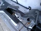 LR3 Liftgate release mode with dust seal cut showing conductors 0604.JPG